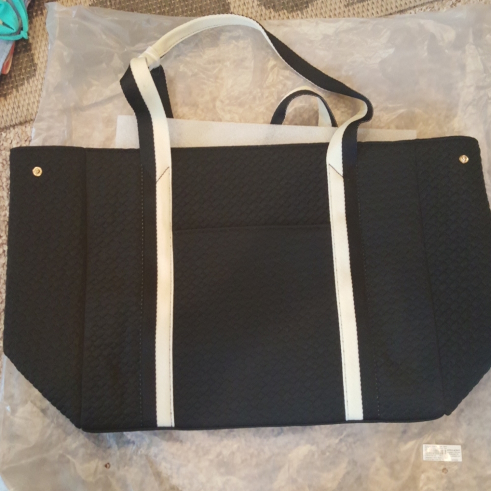 Stella and Dot Neoprene tote Brand new!